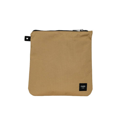 Beige fin wallet case with a black YKK zipper and 'FARO' label on a white background